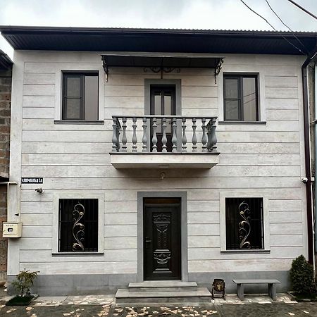 New , Comfortable 3 Bedroom House Jerevan Eksteriør billede